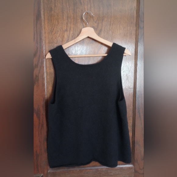100% Cashmere Vest Top | Black Tank Sweater, Sutton Studio Knit - Picture 5 of 6